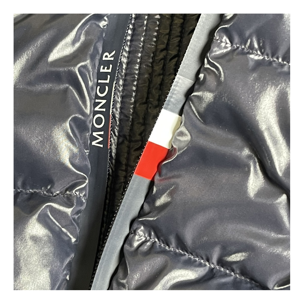 Moncler Logo-Zip Glossy Hooded Down Puffer Jacket - Navy