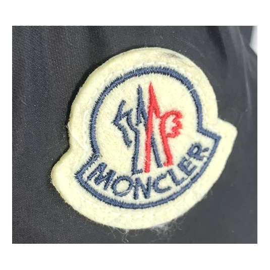 Moncler Cinched-Waist Fur-Trim Hooded Down Puffer Jacket - Black